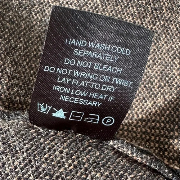 Ava Black & Tan Cardigan - Picture 6 of 9